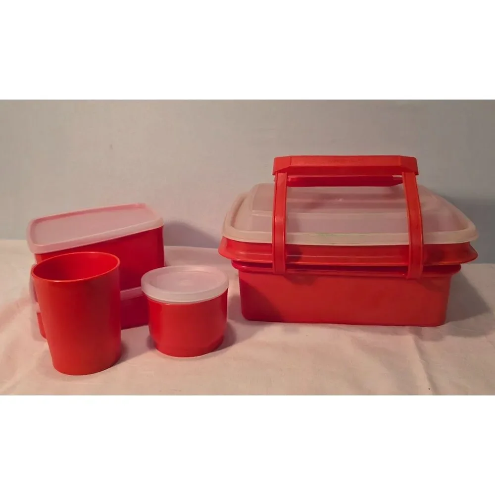 Tupperware vintage red